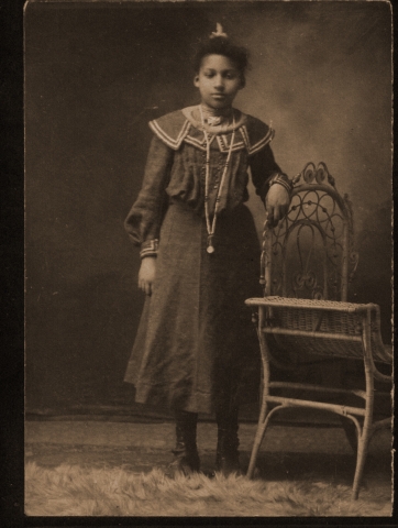 Georgias mother,Villa Overstreet-King, at age 16. 